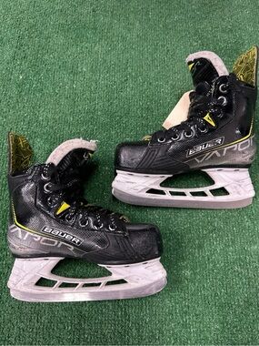 Bauer Black and Yellow Vapor Hockey Skates